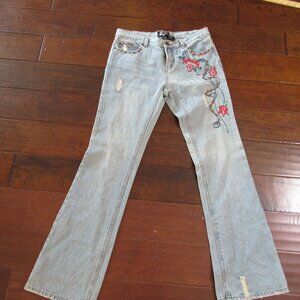 Squeeze Jeans Women Size 9 10 Blue Red Floral Embroidered Straight LegDistressed